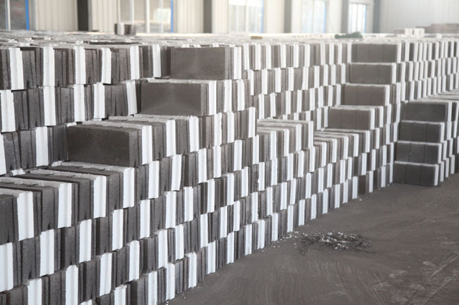 潤(rùn)德建材與您介紹自保溫砌塊的優(yōu)點(diǎn) 潤(rùn)德建材與您介紹自保溫砌塊的優(yōu)點(diǎn)